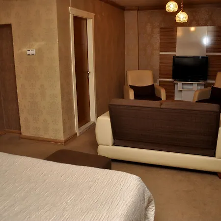 Anit Park 3*
