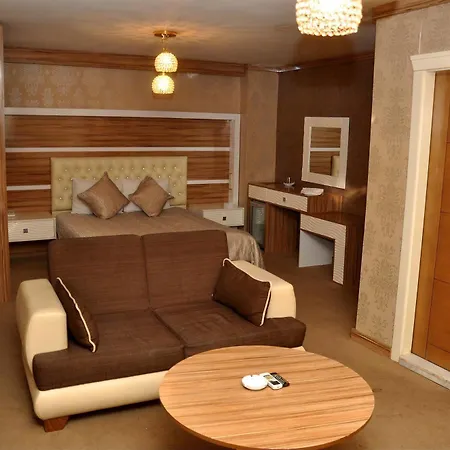 Otel Anit Park 3*