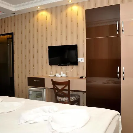 Anit Park Otel
