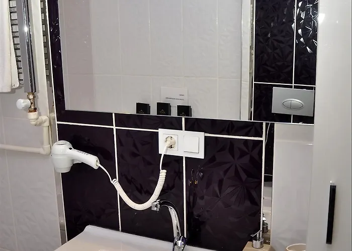 Anit Park Szálloda 3*